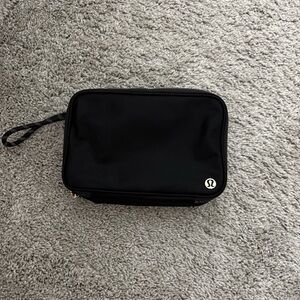 Lululemon Small Things Count Kit / Essentials Pouch